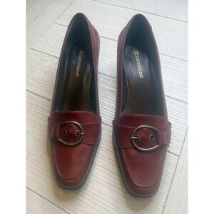 Naturalizer Bernsen Red Leather W/ Buckle 2" Ladies Pumps Sz 7M‎